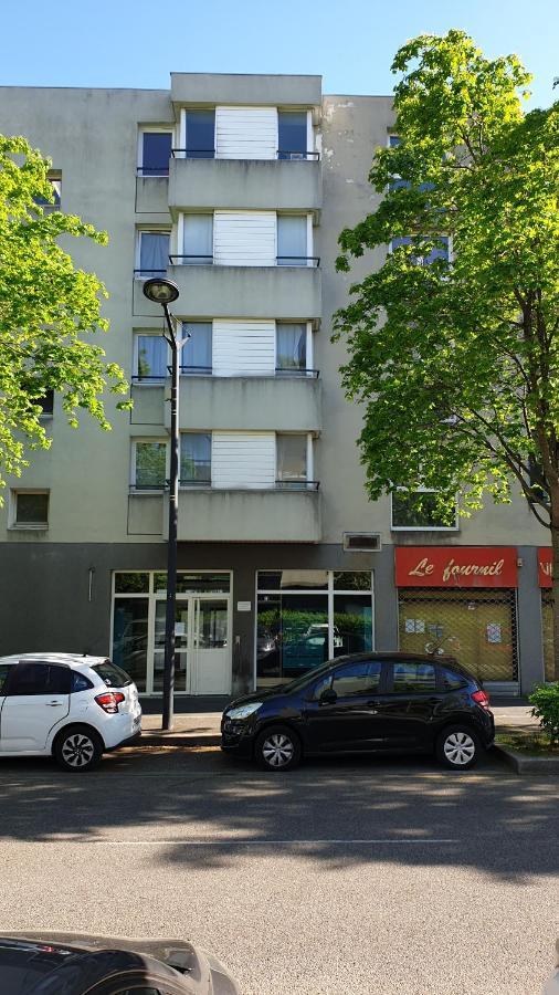Apartament Studio Individuel - Le Musset & Parking Gratuit Devant L'Immeuble Grenoble Zewnętrze zdjęcie